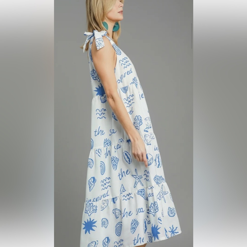 Umgee Blue and White Patterned Dress - Picture 2 of 8